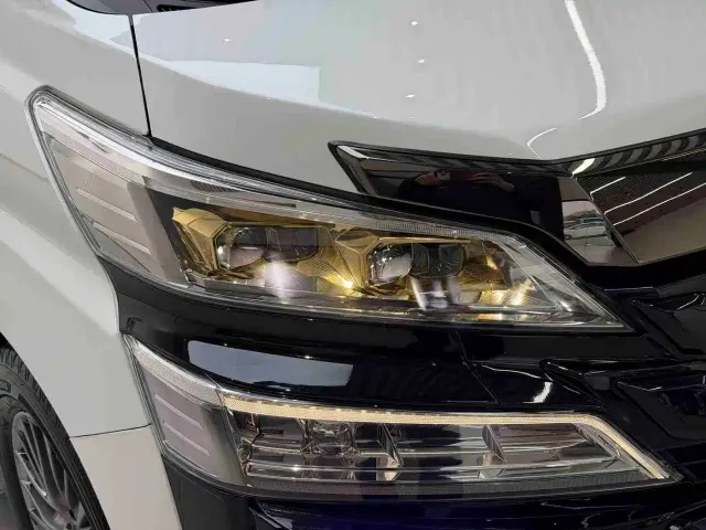 Toyota Vellfire — Фото автомобиля 10