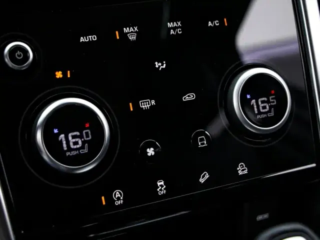 Land Rover Discovery Sport — Фото автомобиля 9