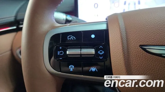 Genesis GV70 — Фото автомобиля 22