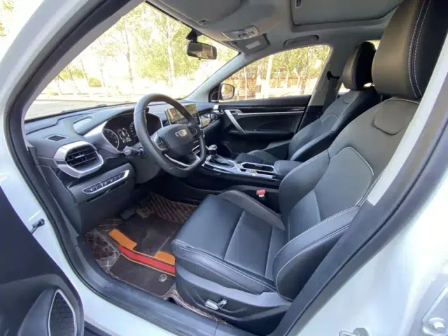 Geely Binyue — Фото автомобиля 13