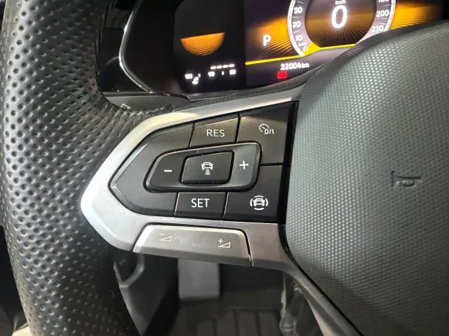 Volkswagen Passat — Фото автомобиля 14