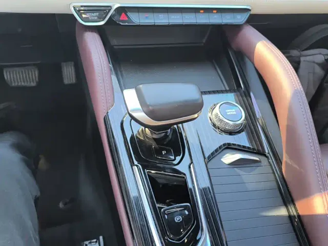 Geely Xingyue L — Фото автомобиля 13