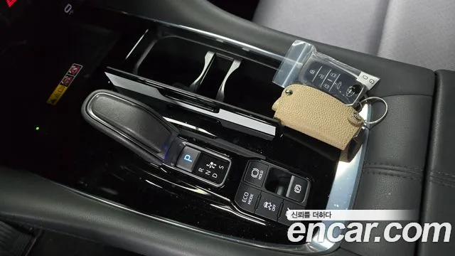 Toyota Alphard — Фото автомобиля 9