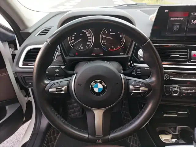 BMW 1 Series — Фото автомобиля 10
