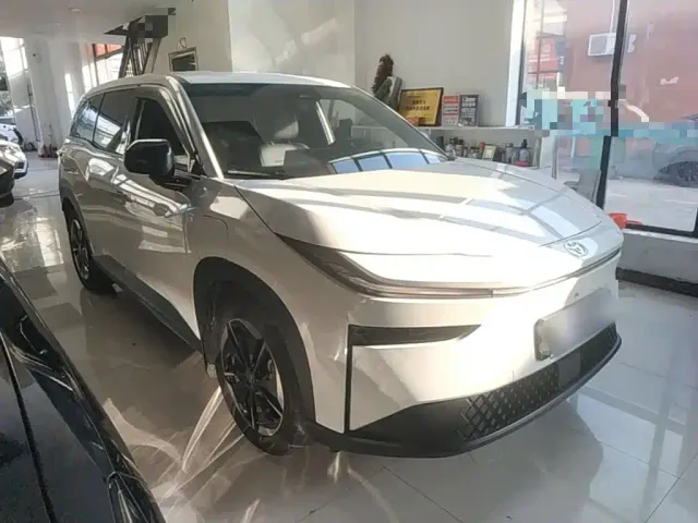 Toyota BoZhi 3X — Фото автомобиля 3