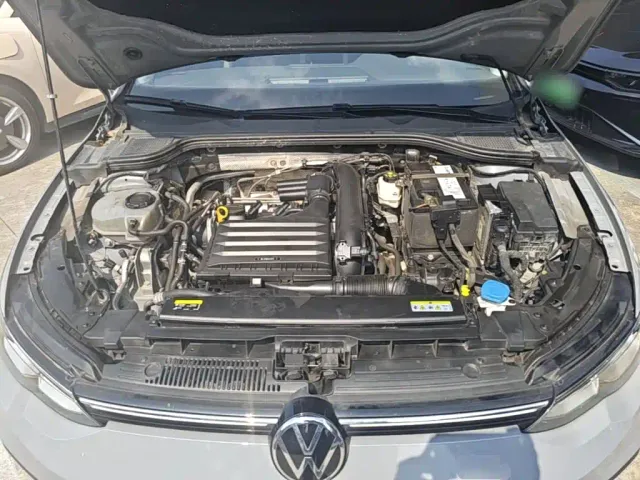 Volkswagen Golf — Фото автомобиля 19