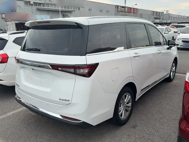 Wuling Jiachen — Фото автомобиля 24