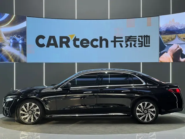 Mercedes-Benz E-Class — Фото автомобиля 22
