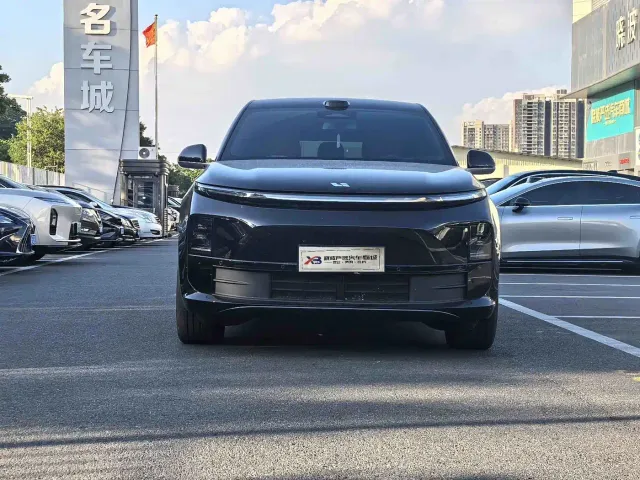 Li Auto L6 — Фото автомобиля 2