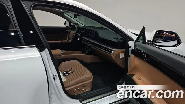 Hyundai Grandeur GN7 — Фото автомобиля 16