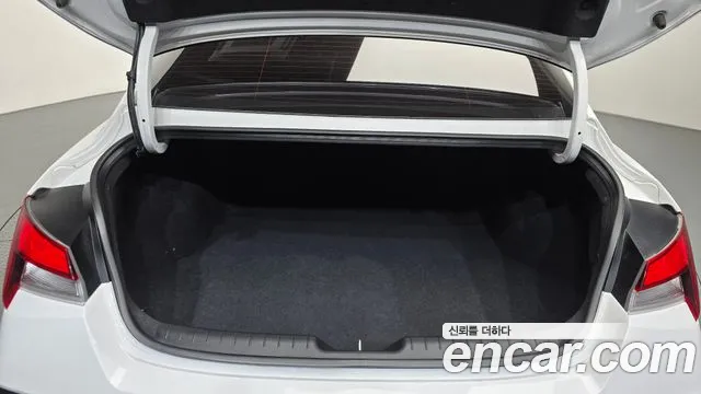 Hyundai AVANTE Новый Avante (CN7) — Фото автомобиля 5
