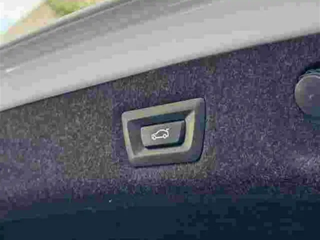 BMW 5 Series — Фото автомобиля 9