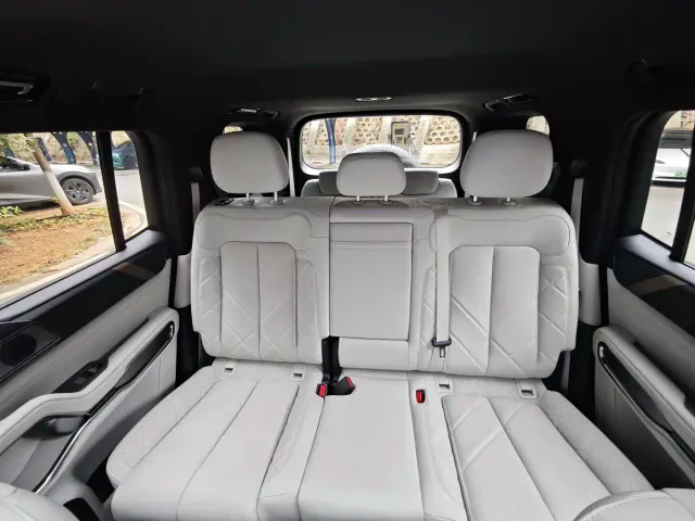 BYD FangChengBao Leopard 8 — Фото автомобиля 12