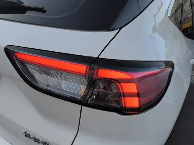 Ford Escape — Фото автомобиля 23