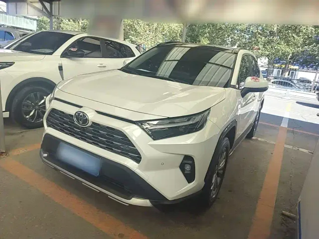 Фотография автомобиля — Toyota RAV4