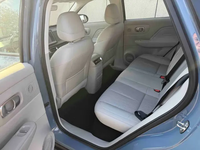 Leapmotor B10 — Фото автомобиля 5