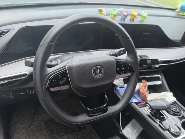 Changan Eado — Фото автомобиля 15