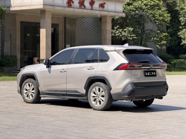 Toyota Wildlander — Фото автомобиля 7