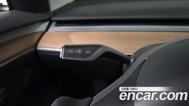 Tesla Model 3 — Фото автомобиля 26