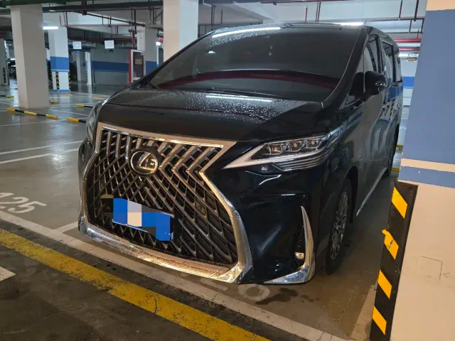 Lexus LM — Фото автомобиля 2
