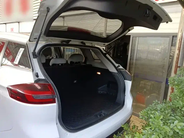 Geely Boyue — Фото автомобиля 18