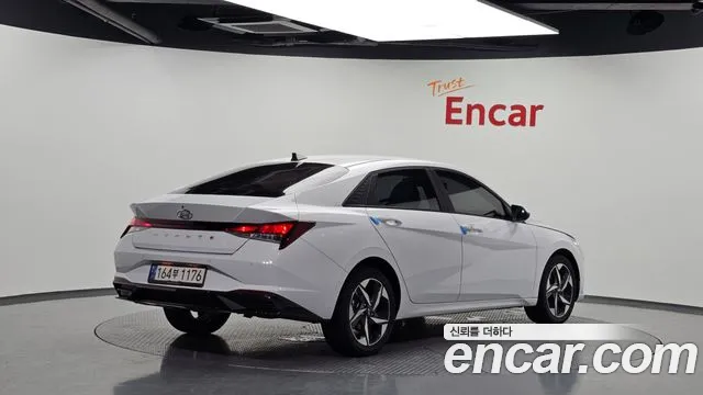 Hyundai AVANTE Avante (CN7) — Фото автомобиля 2