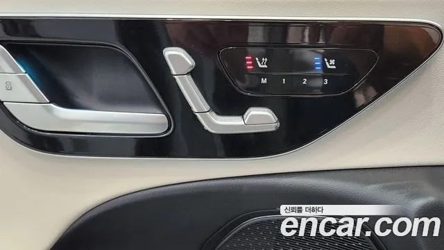 Mercedes-Benz E-Class — Фото автомобиля 13