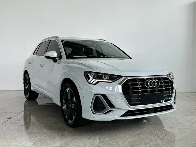 Audi Q3 — Фото автомобиля 3