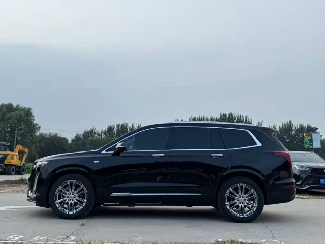 Cadillac Cadillac XT6 2022 2.0T 6-Seater 2WD Luxury Edition — Фото автомобиля 7