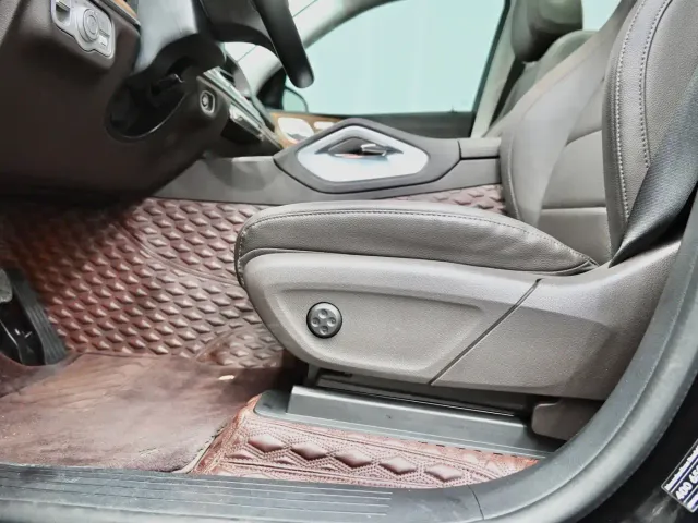 Mercedes-Benz GLE-Class — Фото автомобиля 16