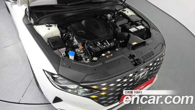 Hyundai Grandeur New — Фото автомобиля 9