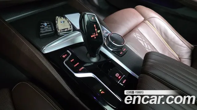 BMW 5 Series G30 — Фото автомобиля 9