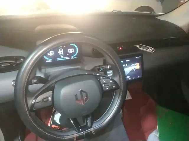 Leapmotor T03 — Фото автомобиля 9