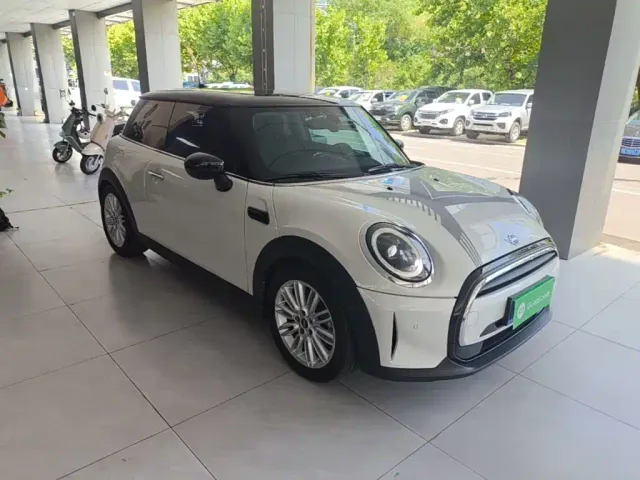 MINI Hatch — Фото автомобиля 3