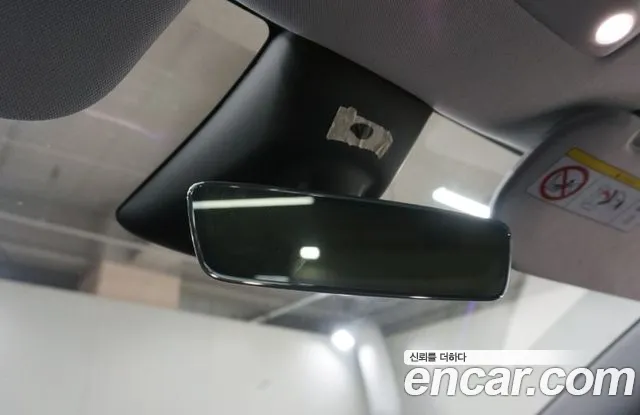 Tesla Model Y — Фото автомобиля 19