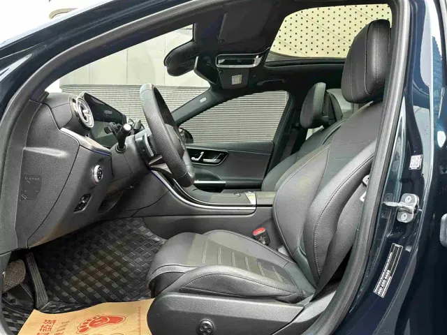 Mercedes-Benz C-Class — Фото автомобиля 4