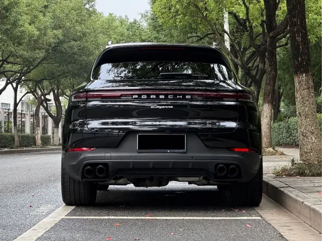 Porsche Cayenne — Фото автомобиля 5