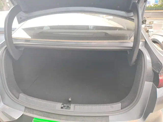 BYD Qin L — Фото автомобиля 18