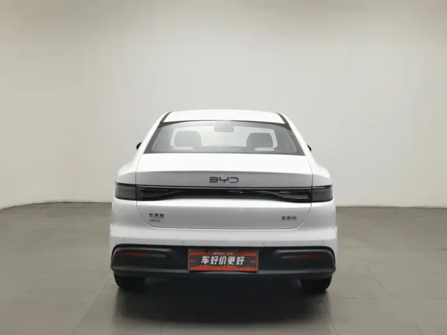 BYD Seal 05 DM-i — Фото автомобиля 4