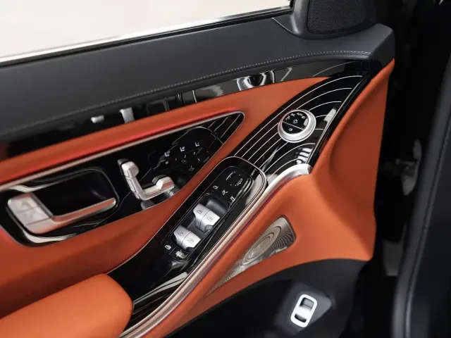 Mercedes-Benz S-Class — Фото автомобиля 17