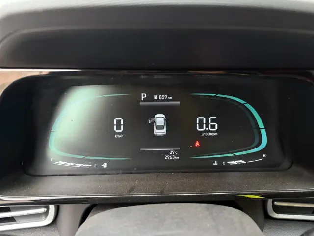 Hyundai Elantra — Фото автомобиля 9