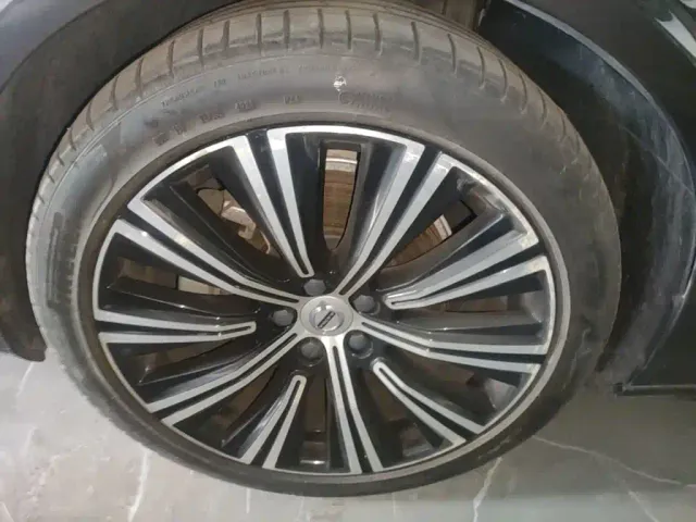 Volvo S90 — Фото автомобиля 22