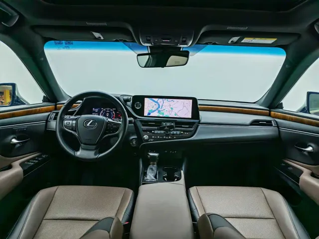 Lexus ES — Фото автомобиля 3