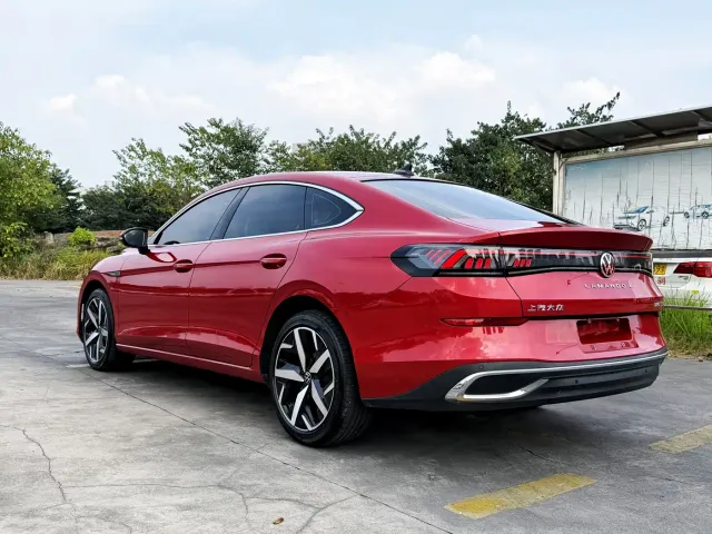 Volkswagen Lamando — Фото автомобиля 5
