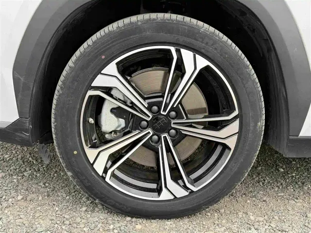 Geely Galaxy L7 — Фото автомобиля 14