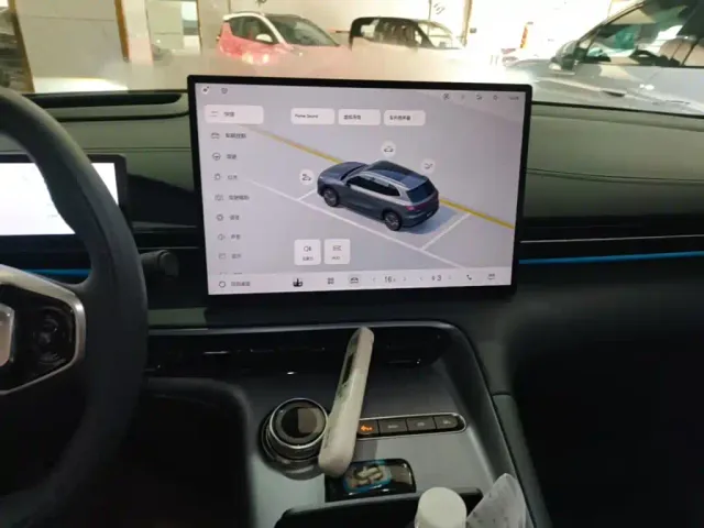 Geely Galaxy E5 — Фото автомобиля 12