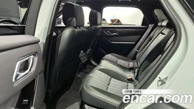 Land Rover Range Rover Velar Range Rover Velar 2.0 P250 R-Dynamic SE — Фото автомобиля 12