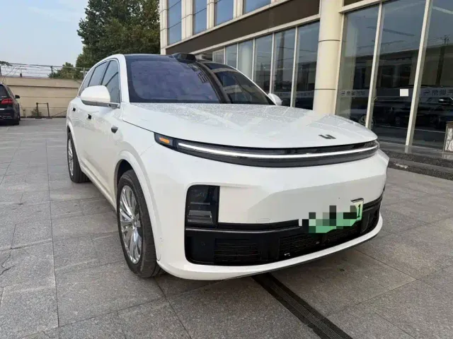 Li Auto L7 — Фото автомобиля 3