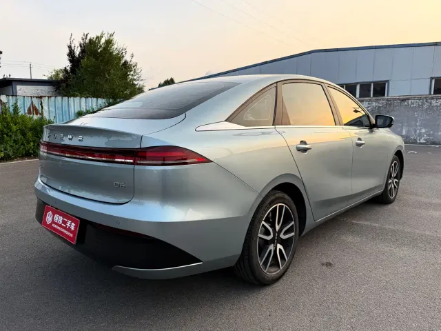 Roewe D6 — Фото автомобиля 6