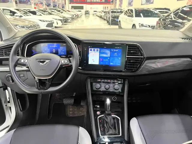 Jetta VS7 — Фото автомобиля 9